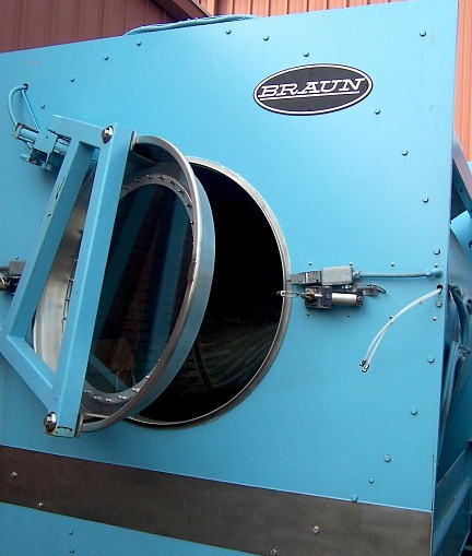 BRAUN Washers, 10 hp 1740 rpm motor & gearbox.
